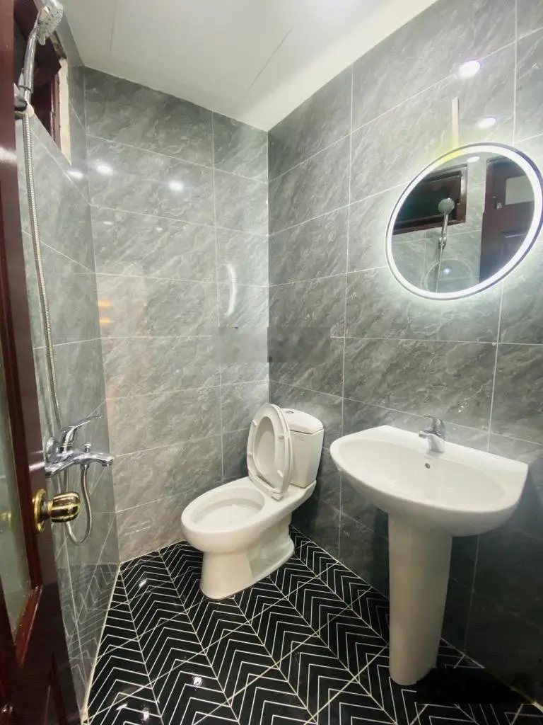 Siêu Hiếm_Ngay Ngã Tư Phố Huế+Trần Xuân Soạn+Trần Nhân Tông_Nhà Đẹp 5Tầng x DT 35m2_Hơn 8Tỷ