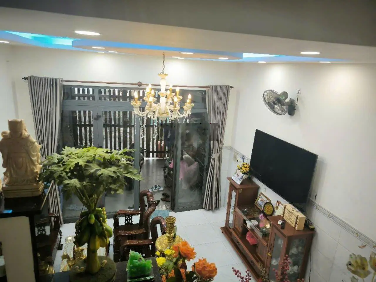 Bán nhà mặt tiền đường Lê Văn Thịnh đi vào 50m-4,2*15m-SHR-7.9 tỷ 0968952116