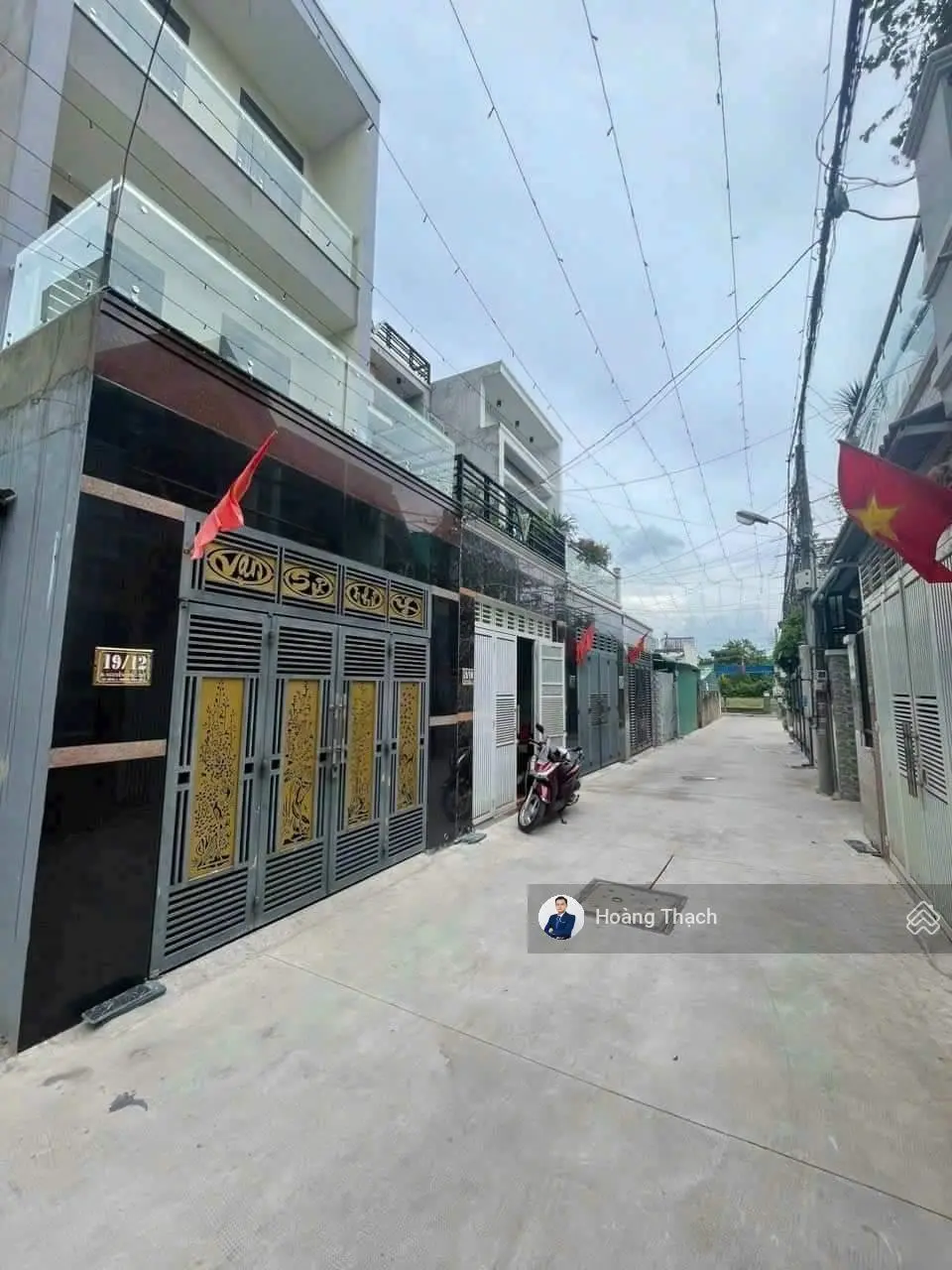 Nhà đẹp ngay hội trường Đông Hòa 70m2 có nội thất
