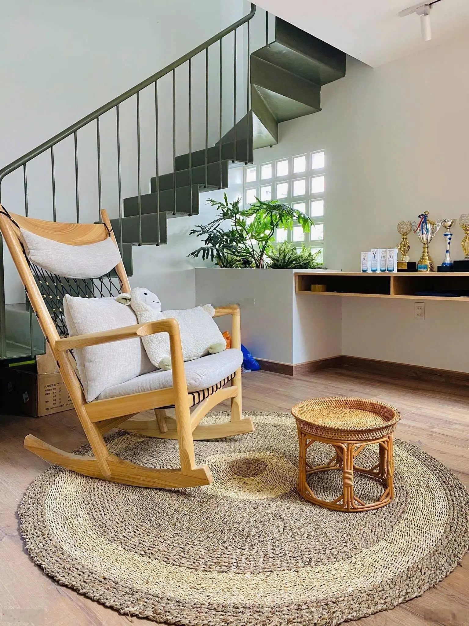 Siêu phẩm tầm trung đẹp không tì vết nằm ngay Lý Thái Tổ, Q10/ 3 tỷ 2/ 50m2 SHR. HĐT 14tr/th