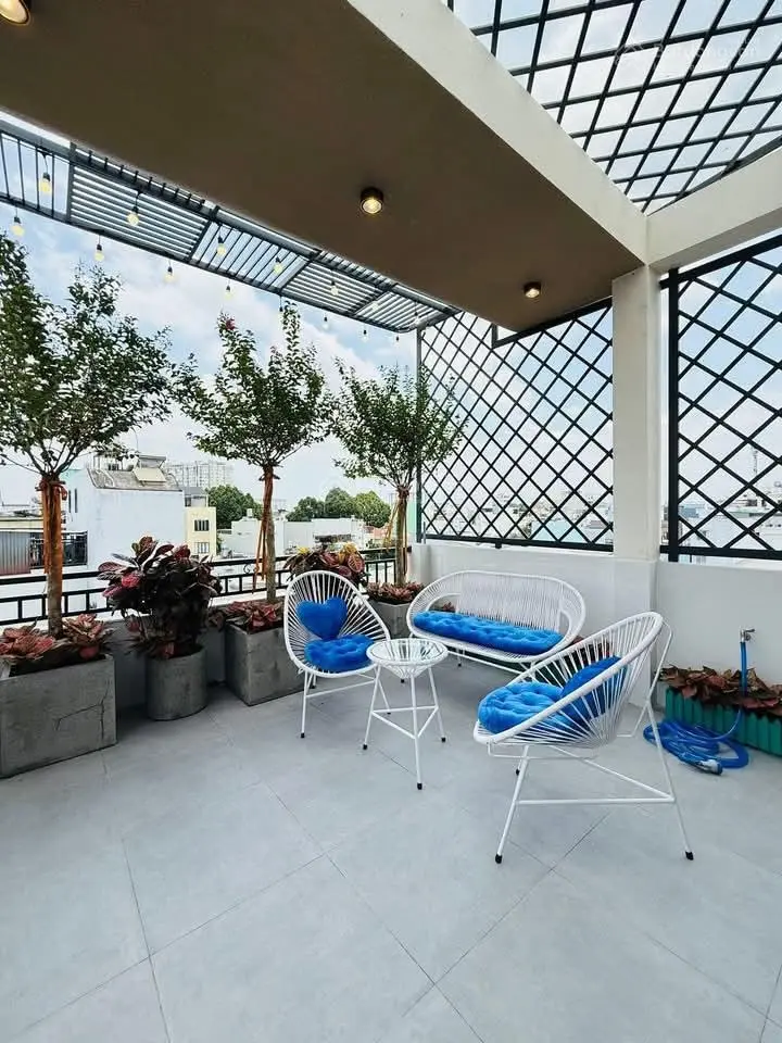 Bán gấp nhà 1/ Lê Thị Bạch Cát , P11 , Q11. DT 114m2 giá 4 tỷ 9.Sổ hồng riêng