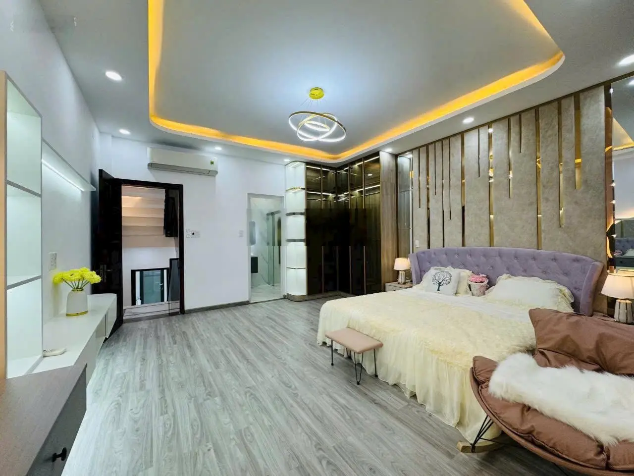 Lô nhì mặt tiền đường phạm hữu lầu - phú mỹ - quận 7 ( 4 tầng )