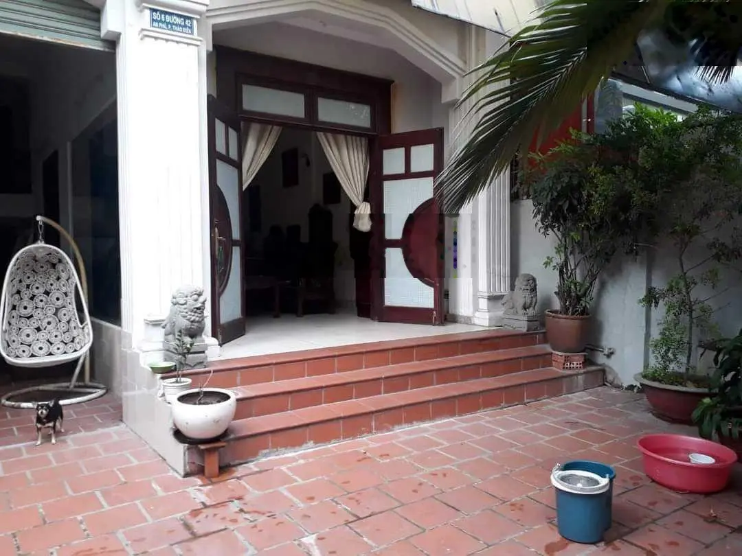 Bán tòa CHDV 5 tầng gần ĐH Văn Hóa, DT 274m2, Pháp lý chuẩn