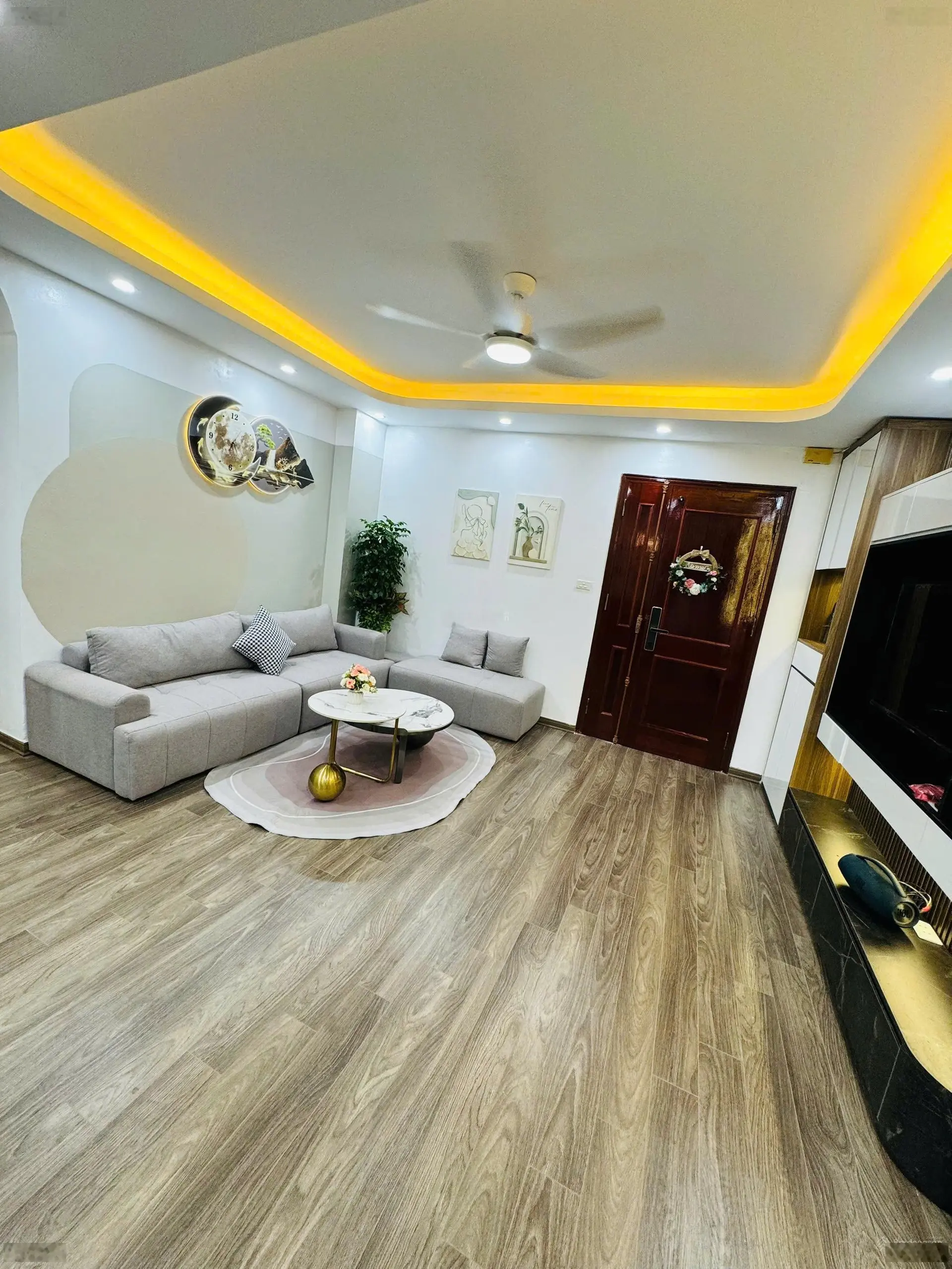 Bán căn góc 3 ngủ 2wc toà OCT2 - ĐN2 Bắc Linh Đàm. Diện tích: 83m thông thuỷ
