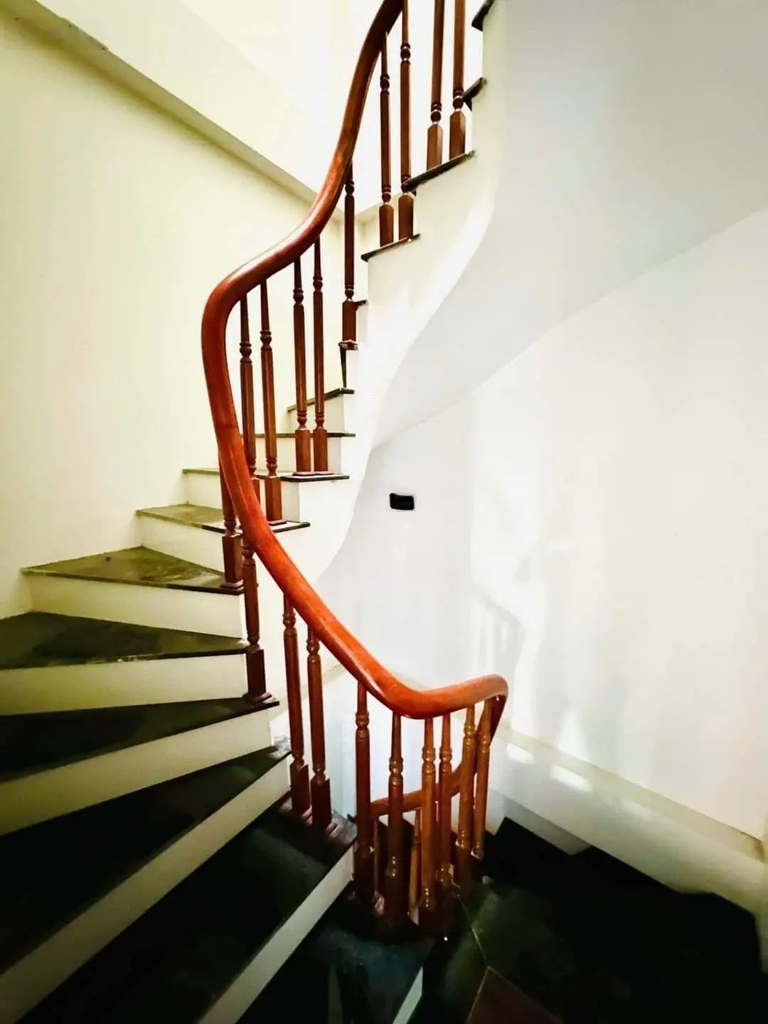Bán Gấp nhà siêu hiếm Trần Quốc Vượng 36m2 x 5 tầng xây mới đẹp long lanh khu vip hiếm nhà bán