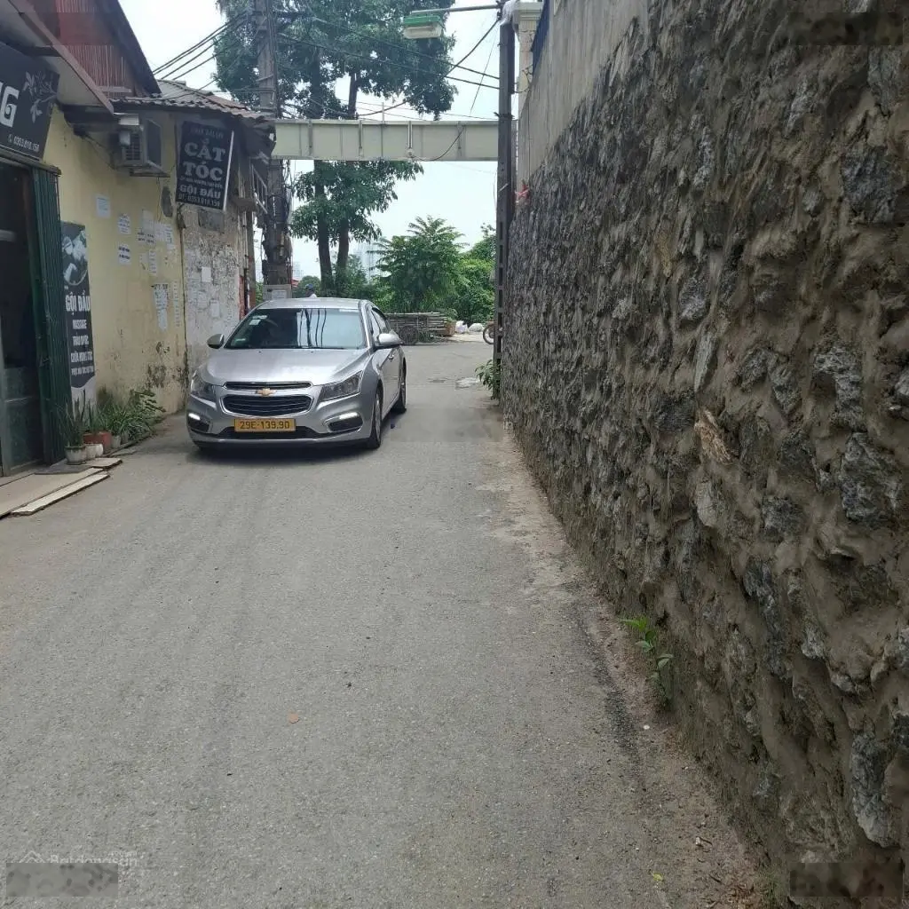 Bán nhà nguyễn văn huyên đường rộng thoáng sáng .55 m2 giá 10 tỷ.