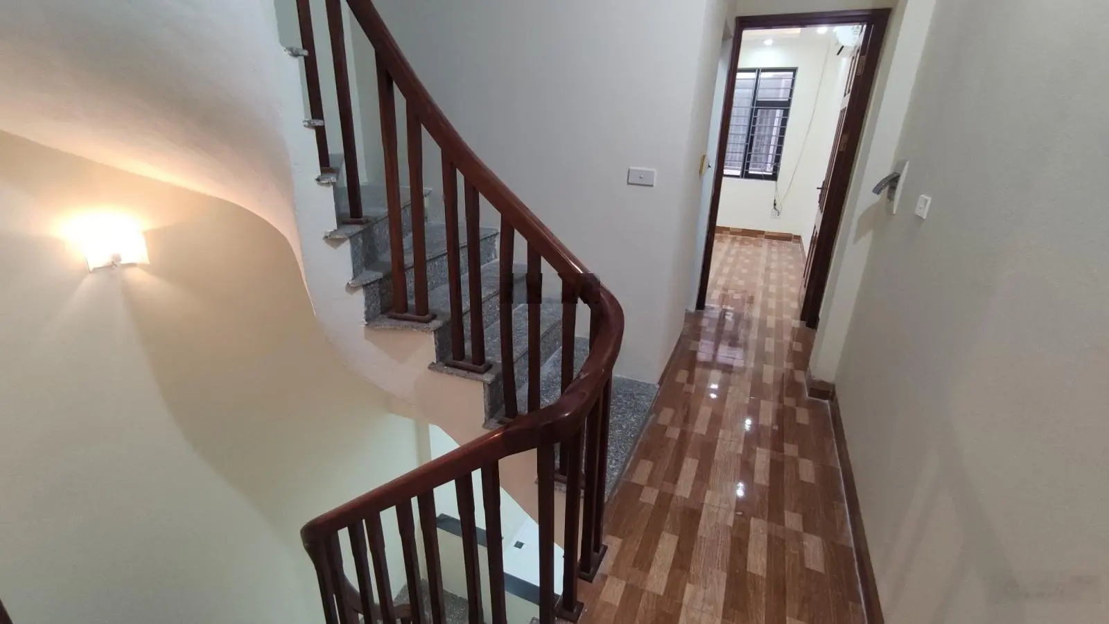 Nhà dân xây 30/32m2 gần DH Đại Nam, Phố Xốm giá 2.95 tỷ CTL LH 0978 939 ***