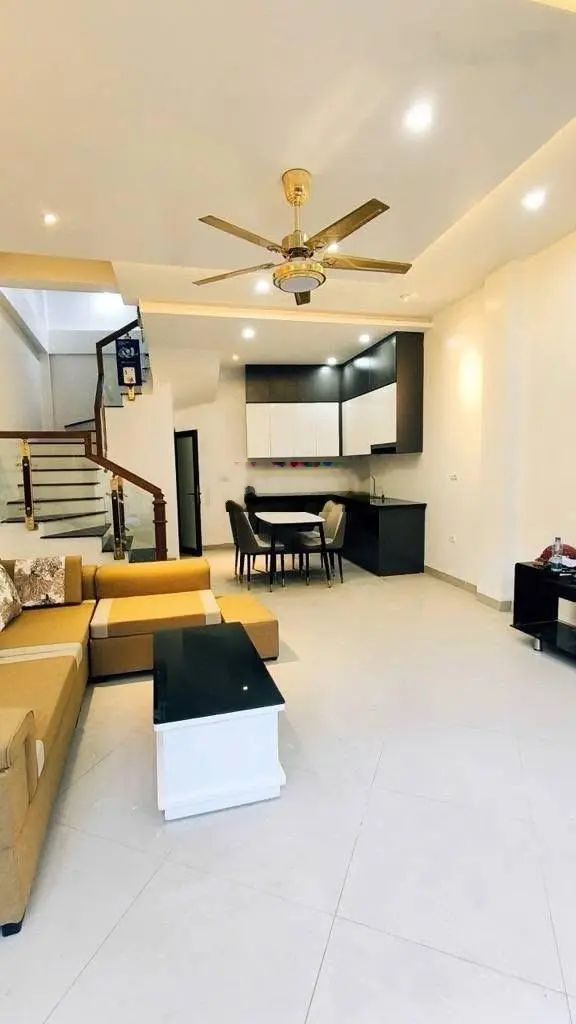 Vị trí hiếm bán nhà Cổ Linh gần Aoen Long Biên, thiết kế đẹp 5 tầng về ở luôn giá hơn 6 tỷ
