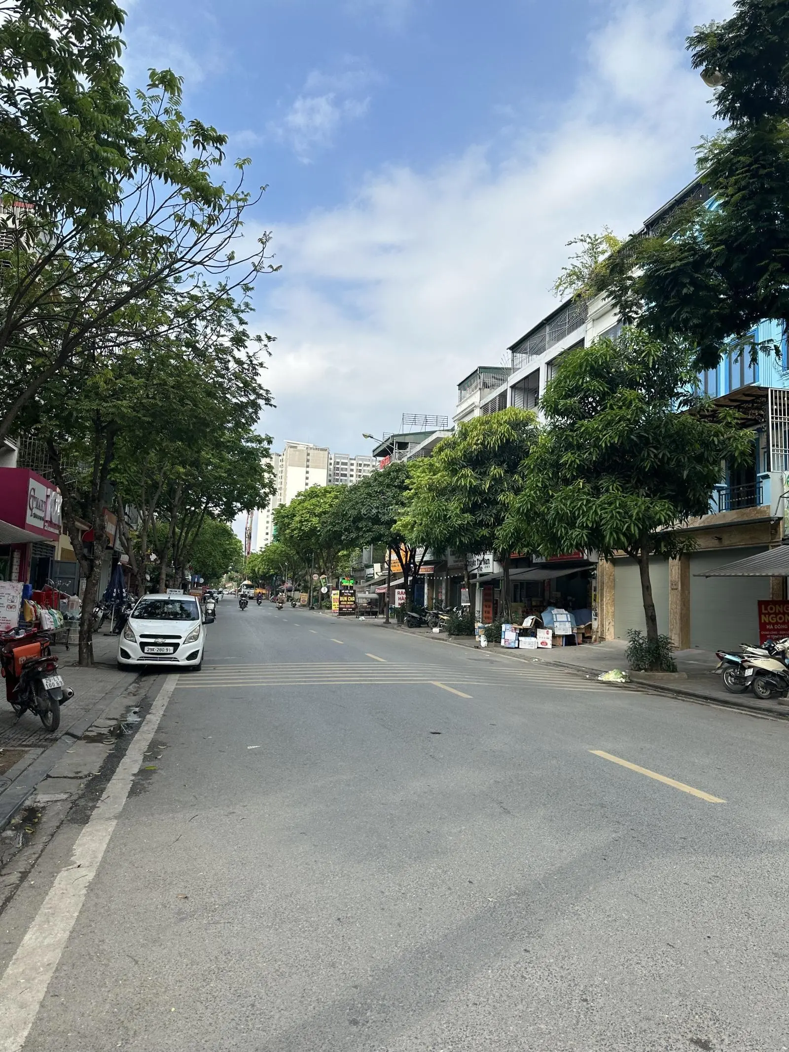 Ngô Thì Nhậm, Hà Đông - Toà nhà 90m2, mặt tiền 9m - gần chợ Bông Đỏ - Giá cực rẻ