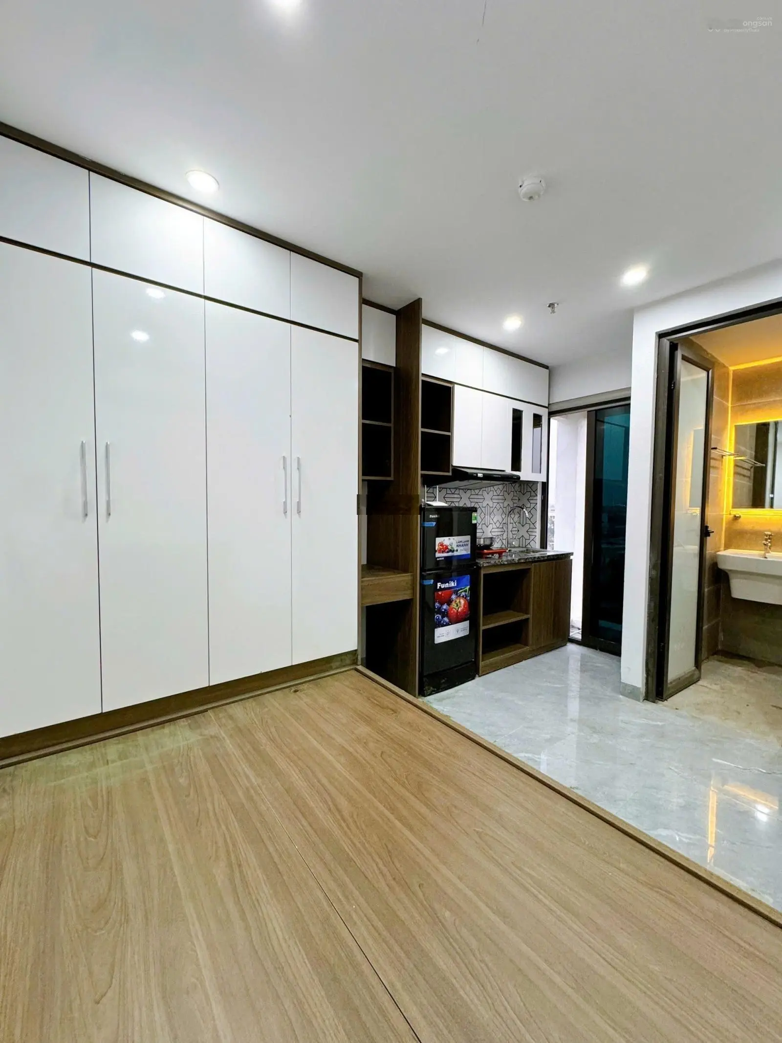Bán bđs dòng tiền . dt 56m 7 tầng 15 phòng dv khu b yên nghĩa cạnh bến xe 14ty8 lh 0362088669