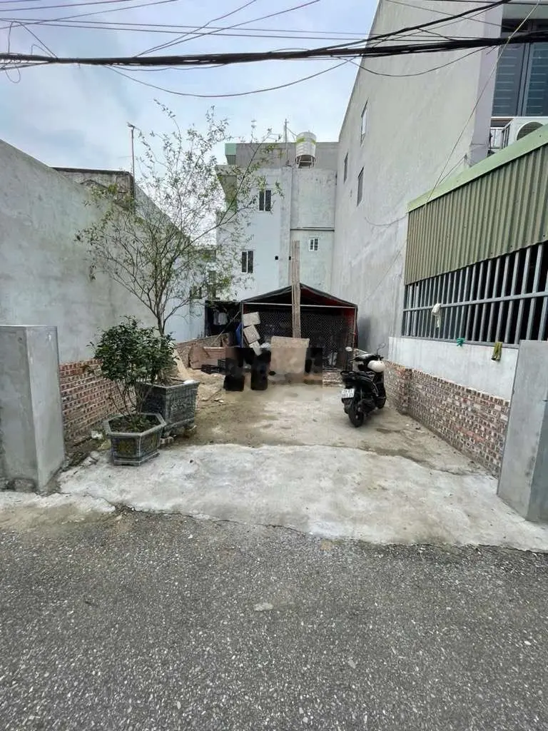 Bán 77m2 đất đông dư , gần hồ điều hoà , ngõ ô tô thông , ô tô vào đất