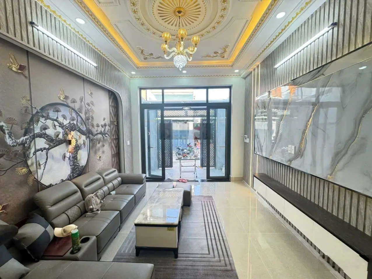 Mua nhanh nhà đẹp rẻ gần ngay Vinhome Quận 9