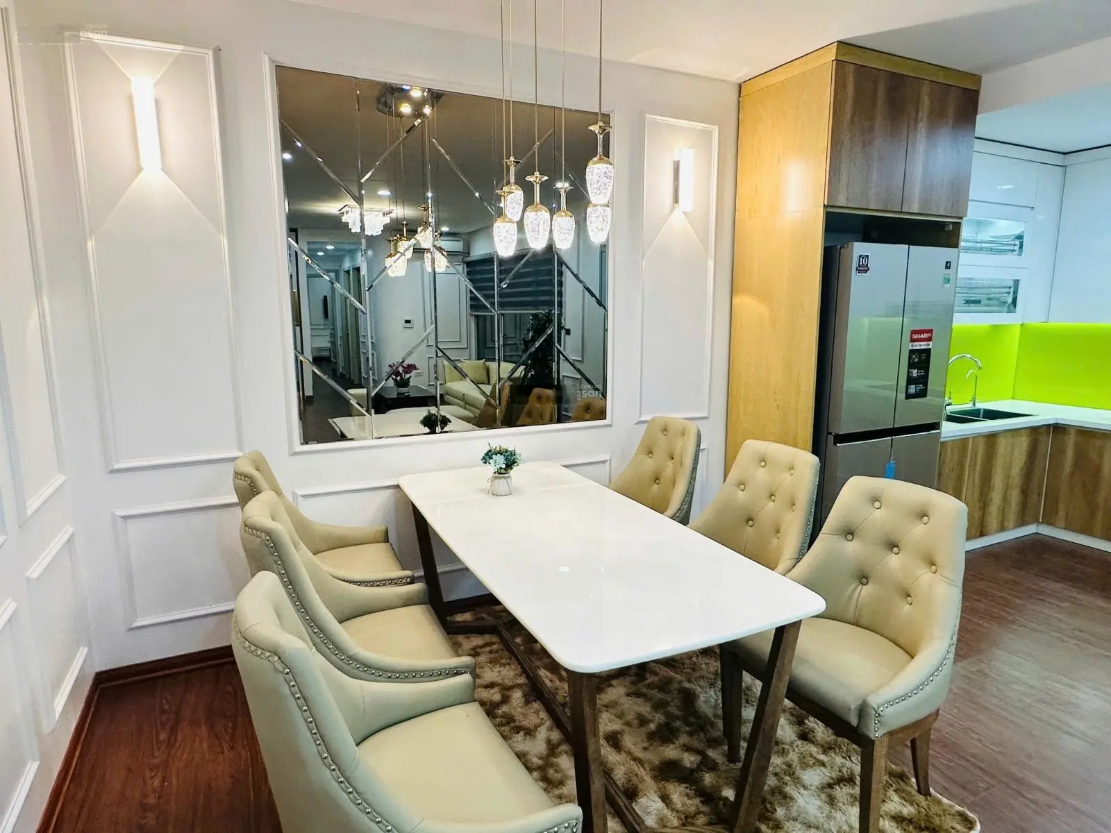 Bán gấp căn hộ 110m2, giá 8,7 tỷ, chung cư Royal City, 2PN 2WC