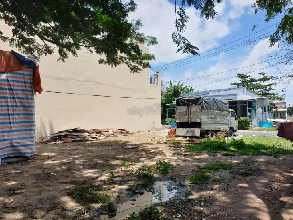 Đất 02 MT DT : 7 x 22m nở hậu chữ L 20m gần đường kênh tiêu bà điểm