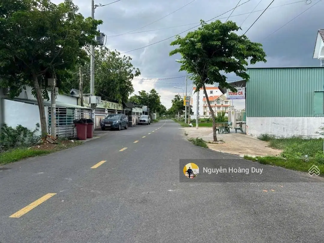 Hạ giá cực sâu lô góc đất ở đô thị ngay khu 1B thị trấn Cần Đước