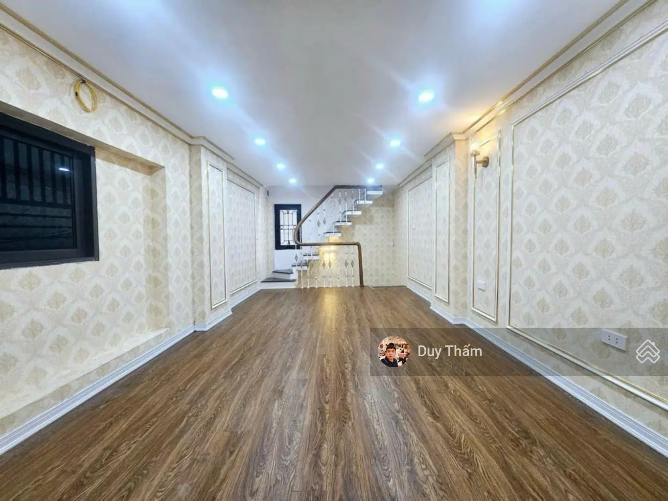 Bán nhà mặt phố hồ tùng mậu - vị trí kim cương - 9,8 tỷ - 6 tầng - kinh doanh - ngã tư lớn