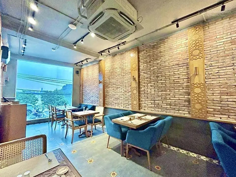 Siêu đẹp bán nhà mặt phố Xuân Diệu, Tây Hồ 100m2 x 5 tầng - mặt tiền 6,5m - thông sàn - view hồ