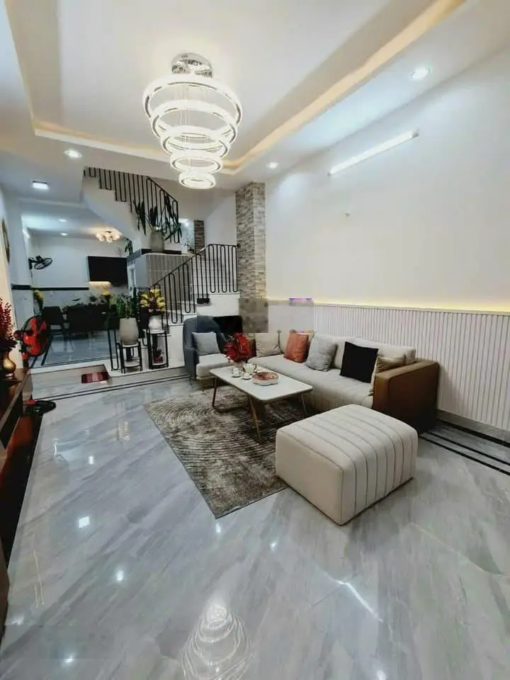 Bán nhà ngay TT Quận 1, hẻm lớn 4m, Đinh Công Tráng, P.Tân Định, DT 39m2, Giá 2tỷ550, sổ hồng riêng