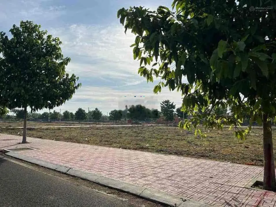 Cần Tiền Cần Bán Lô Đất 120m2 giá chỉ 800tr đường 3 tháng 2, lái thiêu