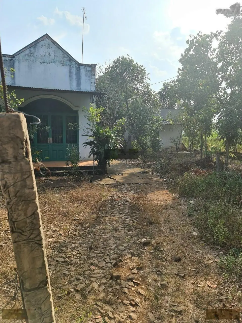 Bán đất trang trại xã Sông Trầu, Trảng Bom, Đồng Nai giá bán, có 2 nhà cấp 4, 2 dãy chuồng