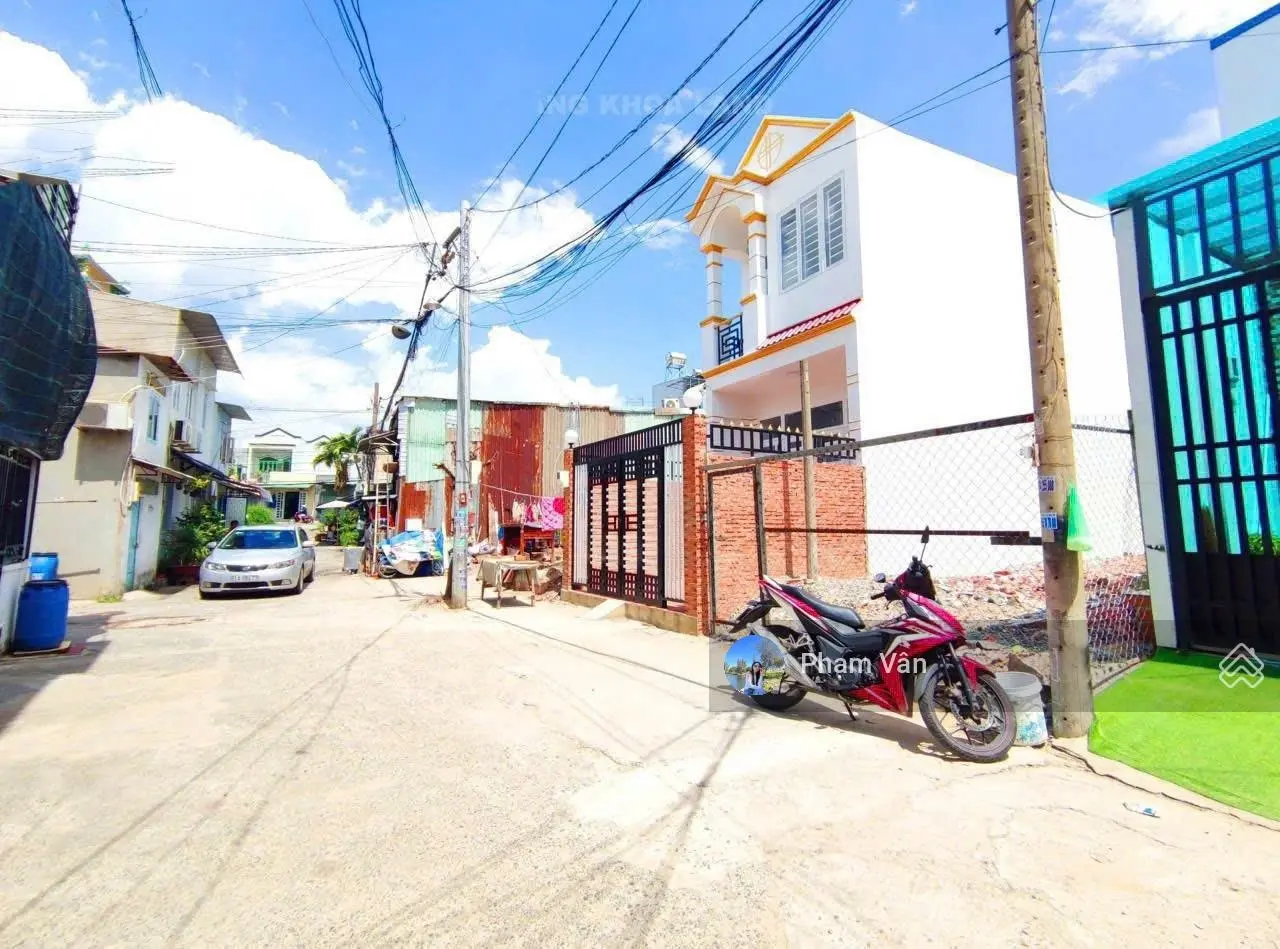 Chỉ 3 tỷ nhỉnh - Sở hữu nhà mới, đẹp vào ở ngay, hẻm lớn xe tải vào tới gần Phạm Văn Đồng, 68m2
