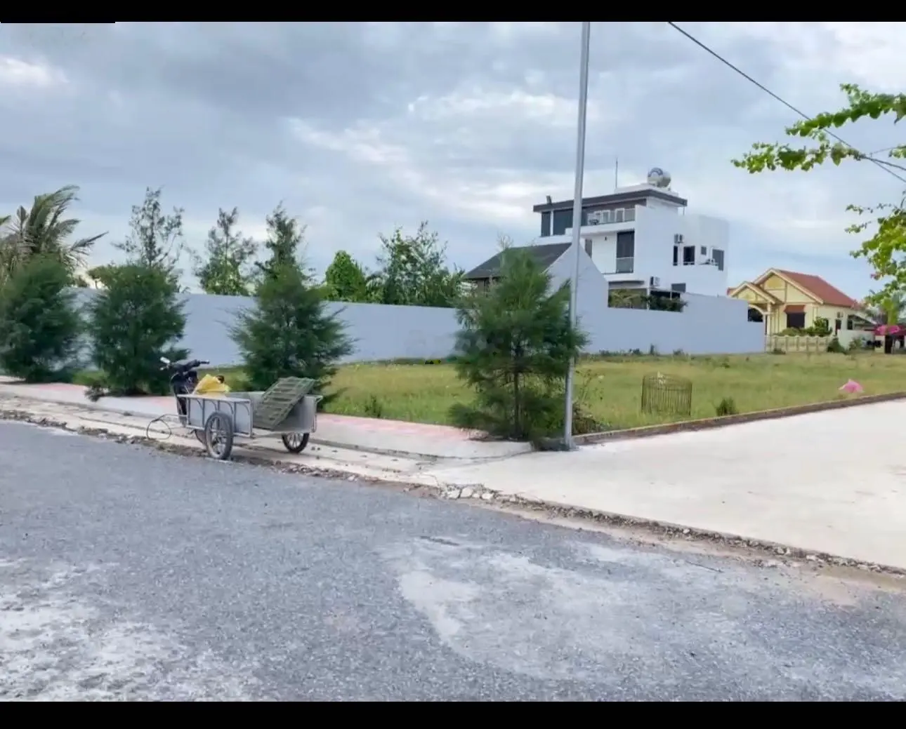 Bán lô góc 2 mặt tiền sát bãi tắm 1 Giao Phong