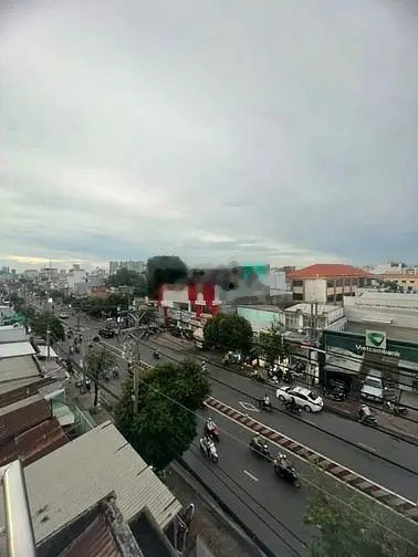 Chọn lọc nhà phố mặt tiền đường lớn, giá khoảng 10 tỷ.