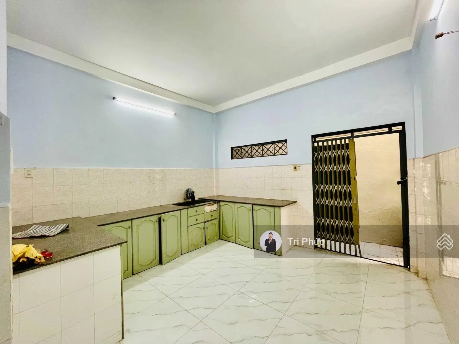 Hiếm - chỉ 9tỷ59 nhà hẻm xe hơi Lê Quang Định, Bình Thạnh - 4x18m vuông vức 3 tầng, 3PN
