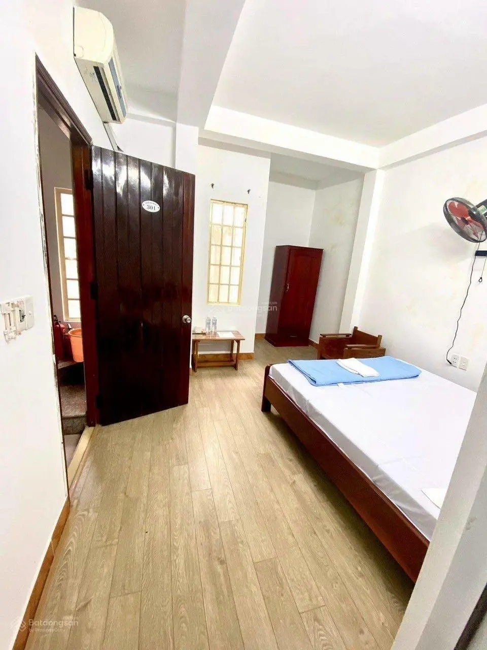 Nhà nghỉ 3 tầng 13 phòng khép kín - kiệt ôtô - đang cho bên đối tác thuê một tháng 33 tr