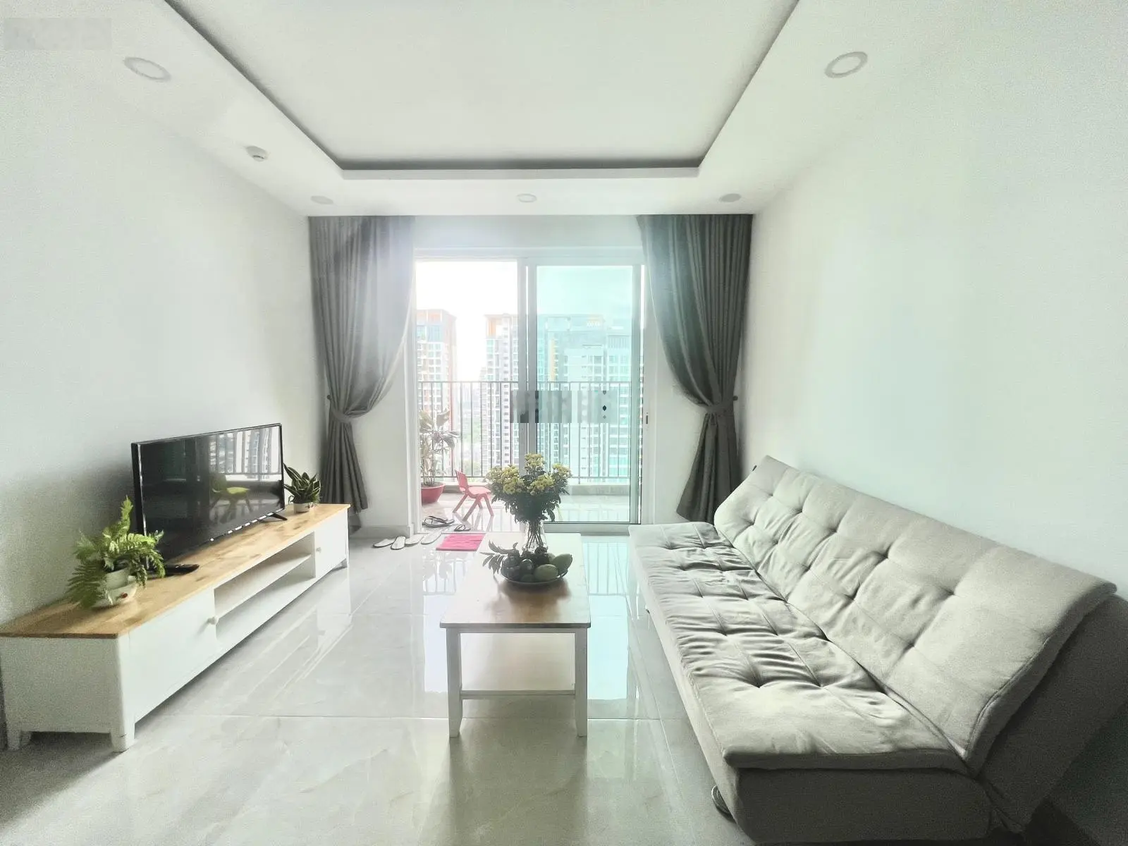 sở hữu ngay căn hộ 2 phòng ngủ tháp T2 - Vista Verde diện tích rộng pháp lý đầy đủ với giá 6,2 tỷ.