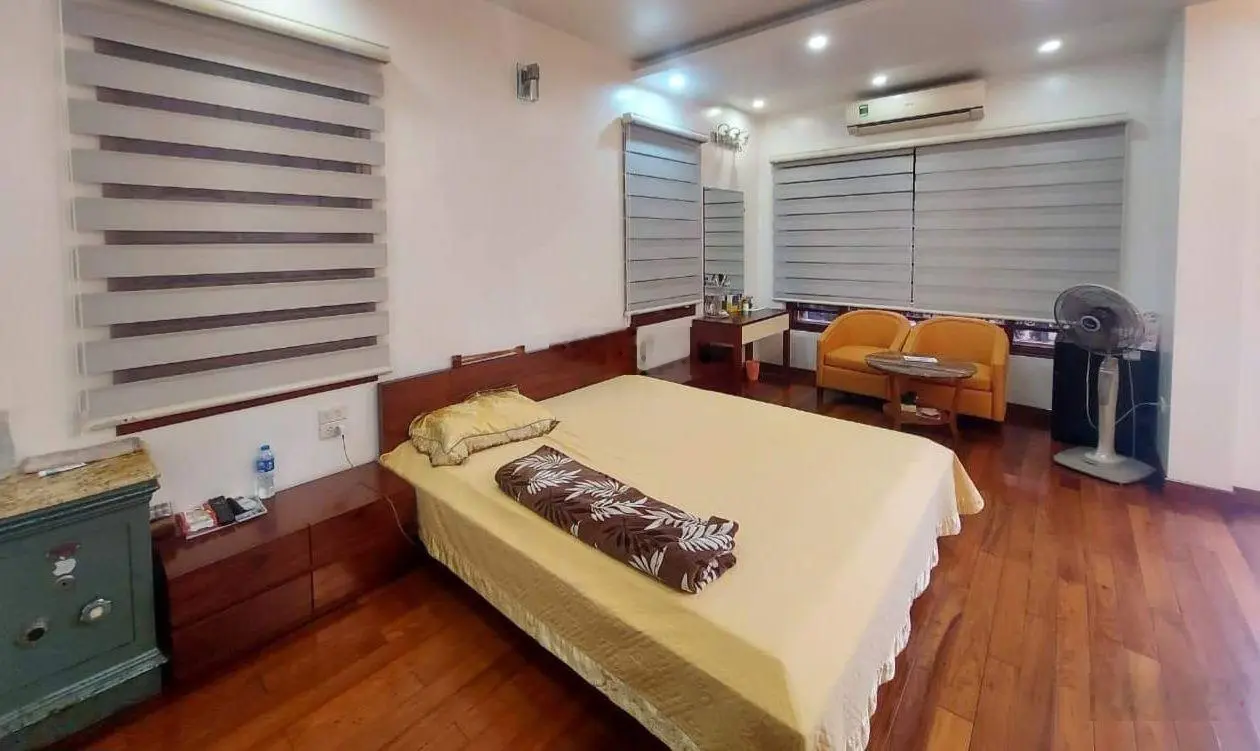 chỉ 288 tr/m2 cho 1 căn biệt thư 90 m2, khu phân lô cán bộ cấp cao,gần ngã tư Đại La, phố Vọng