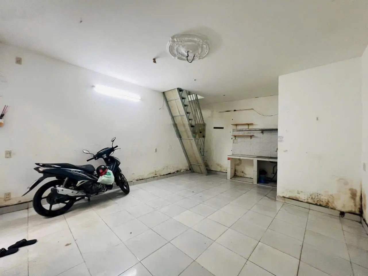 Bán nhà đường số 2 , Hiệp Bình Chánh , 31m2 , 2,49tỷ bớt Lộc . LH : 0866408299 Việt Anh