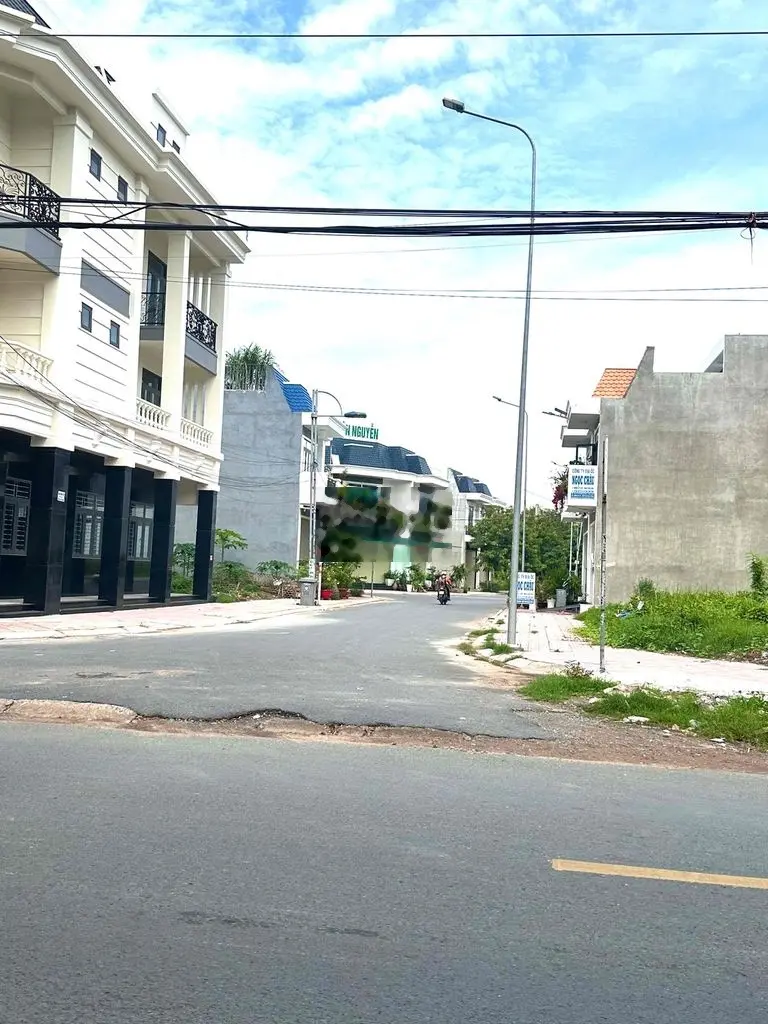chủ kẹt tiền tiền cần bán gấp lô đất giá gốc 2ty2 , cắt lỗ bán 1ty890
