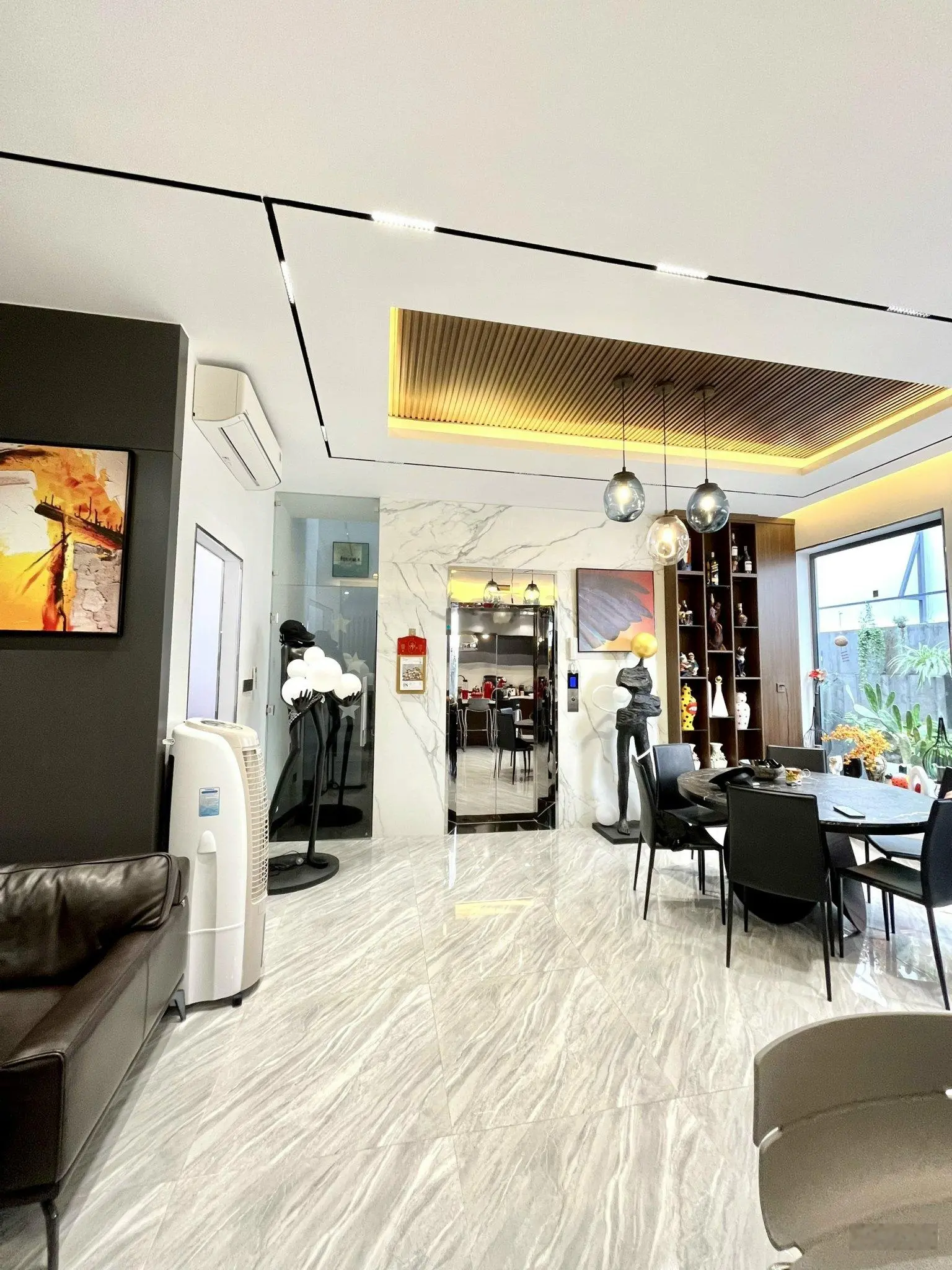 Căn góc biệt thự, nội thất cao cấp có thang máy KĐT Hà Quang II chỉ 18 tỷ