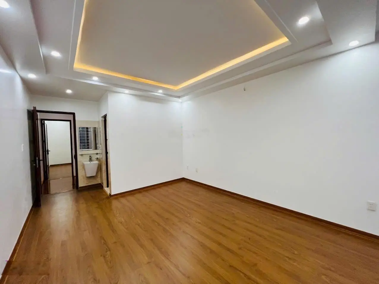 Bán nhà 4 tầng dân xây độc lập mặt ngõ phố Lực Hành - Hải An