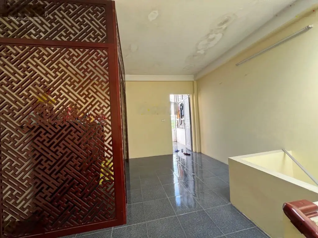 Bán nhà Phố Trạm, ngon bổ rẻ, an sinh đỉnh, ngõ bagac tránh, 33m, giá 4,96 tỷ