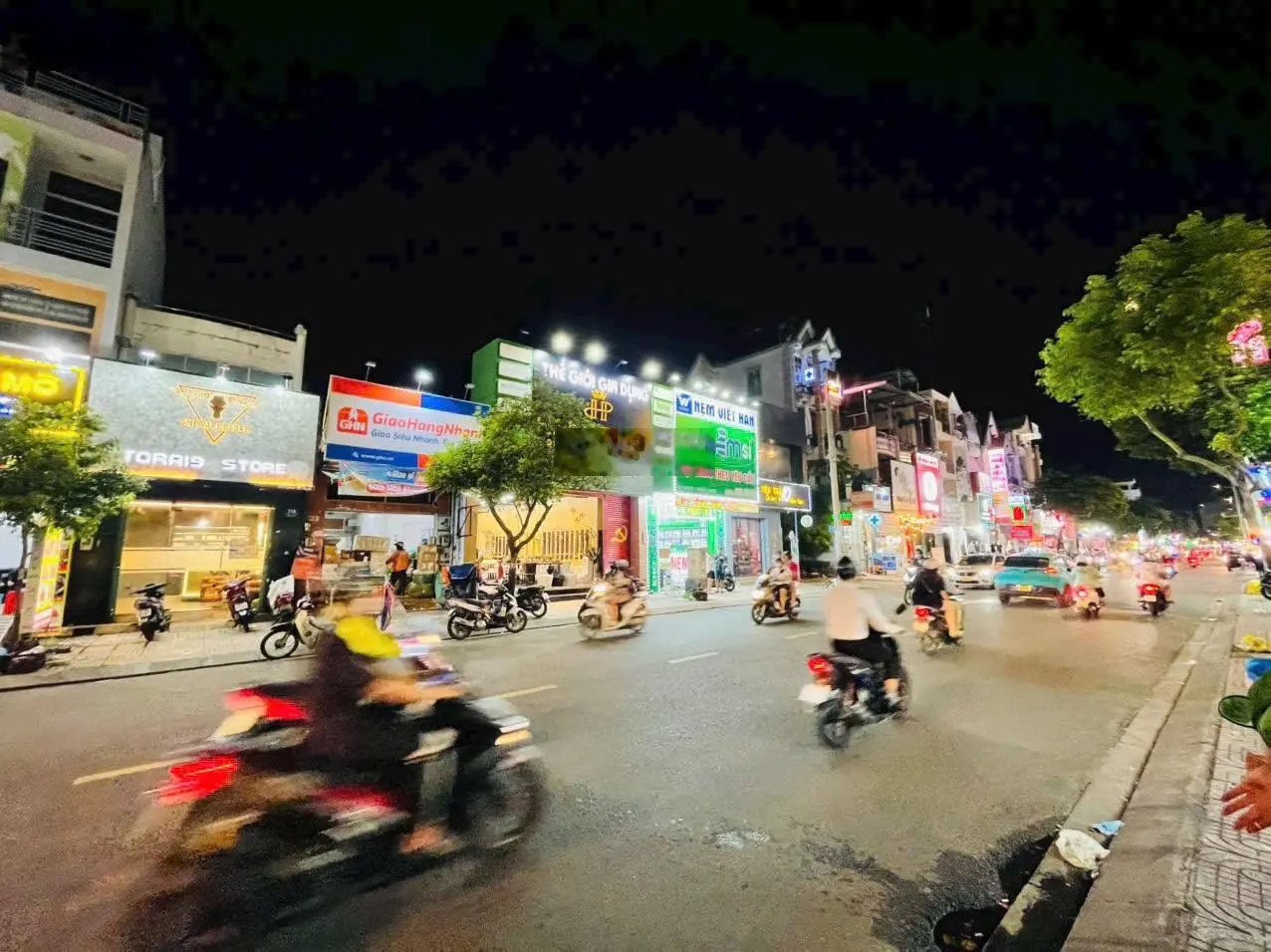 Bán nhà mặt tiền 80m2 đường Gò Dầu, P. Tân Quý, Q. Tân Phú