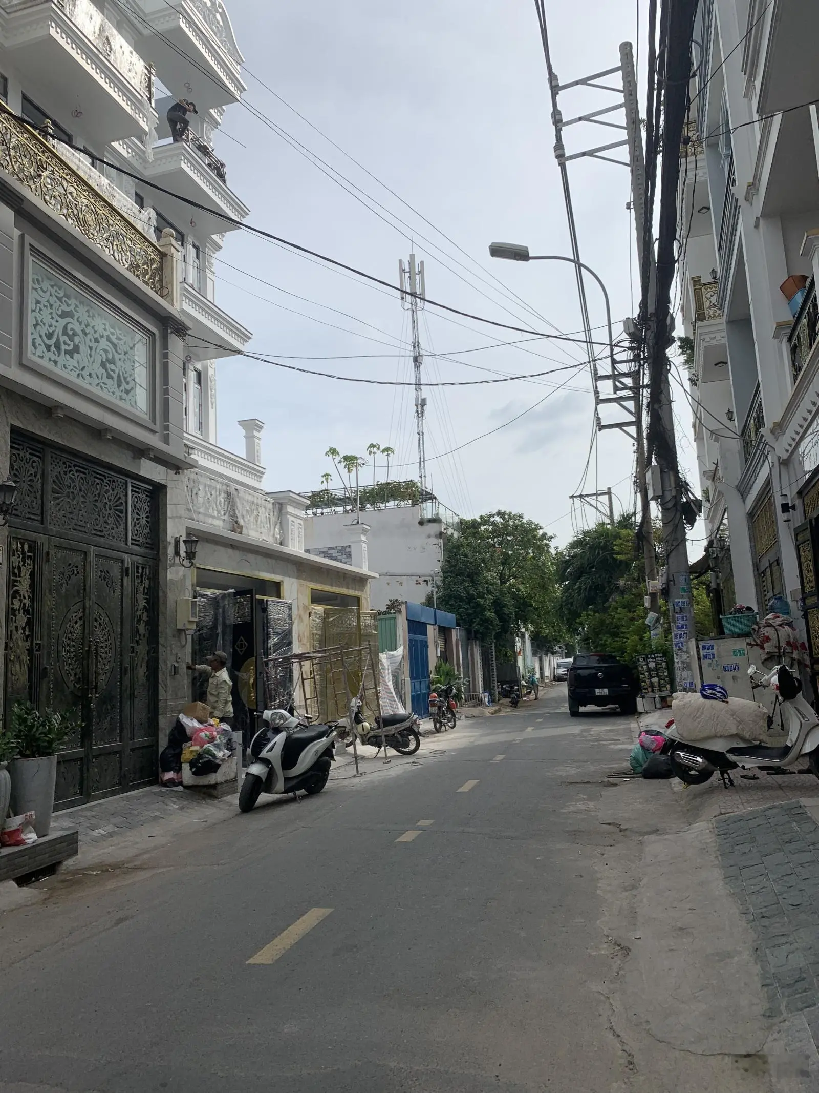 Bán nhà - hương lộ 2 - tương lai ra mặt tiền - hẻm nhựa xe tải - khu dân trí - cao tầng - 117.6m2 -