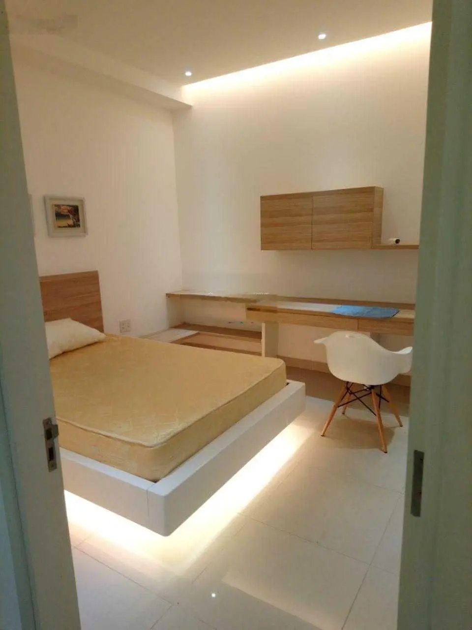 Bán gấp chung cư SGC Nguyễn Cửu Vân, 68m2 2pn, sổ hồng chỉ 3.5 tỷ