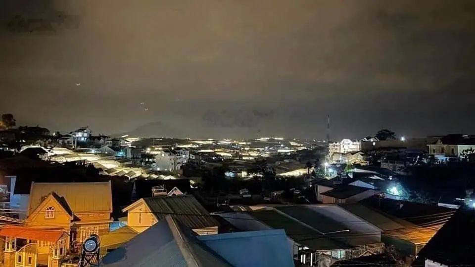 Lô đất 3 mặt thoáng Nam Hồ 200m2 ngang 10,5m view thoáng đẹp, giá chỉ 6,3 tỷ