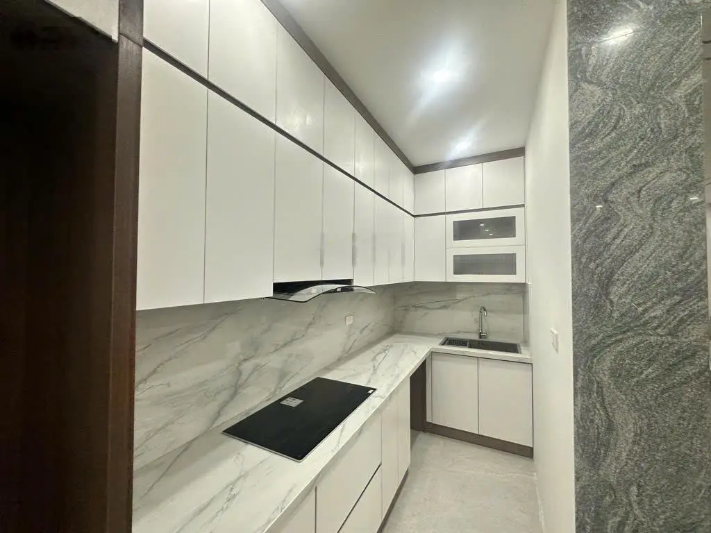Bán nhà phố đàm quang trung - 6 tầng thang máy - gara ô tô - full nội thất cao cấp