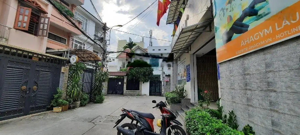 Bán nhà lam sơn phú nhuận - 54m2 - hẻm 8m - khu vực hiếm nhà bán , chỉ 8.xtỷ - cho thuê 21tr/th
