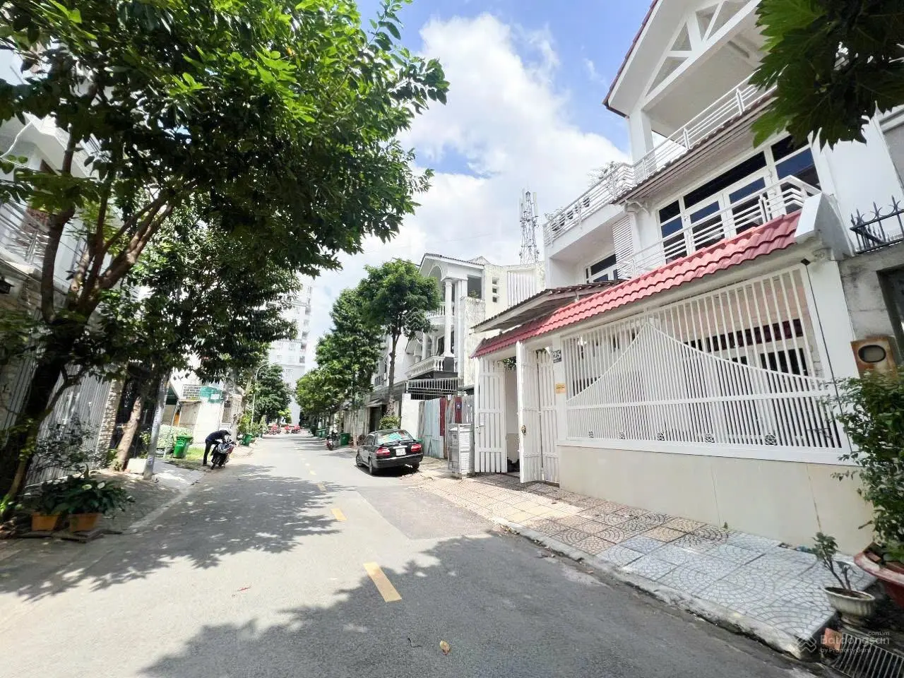 Bán nhanh: Villa mặt tiền 8x20 có hầm cực rộng: 393m2 diện tích sàn - để ở / cho thuê - chỉ 31.5 tỷ