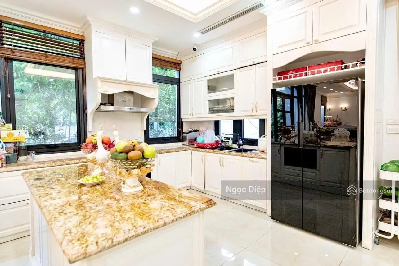 Bán biệt thự căn góc phố hàm nghi thuộc vinhomes gardenia - 3tầng 287m 30mt giá 110tỷ- 0945 453 ***