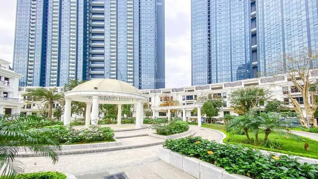 Biệt thự liền kề Sunshine City Ciputra 3 mặt đường, view quảng trường công viên trung tâm tuyệt đẹp