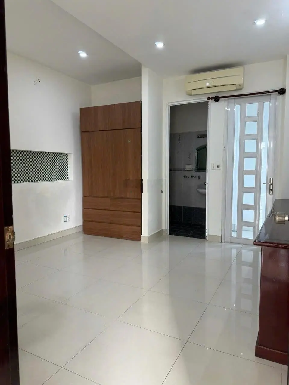 Bán nhanh nhà mặt phố đường số 6 siêu đẹp khu kinh doanh sầm uất : 0933352944