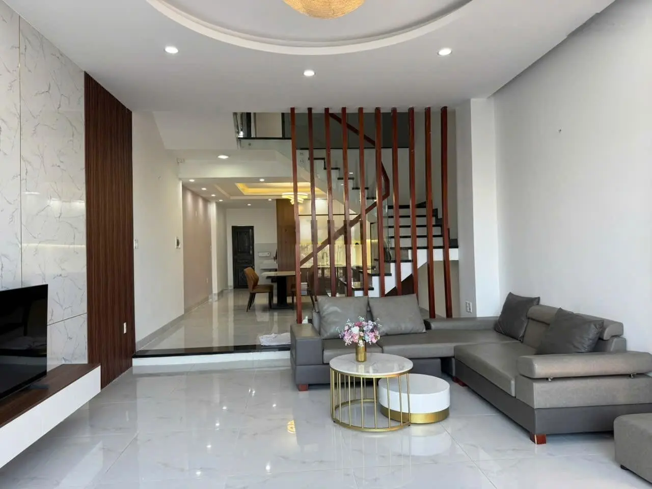 Bán nhà đẹp 3 tầng nam hòa xuân hói kiểng 11 giá 5ty8. lh: 0932.558.159