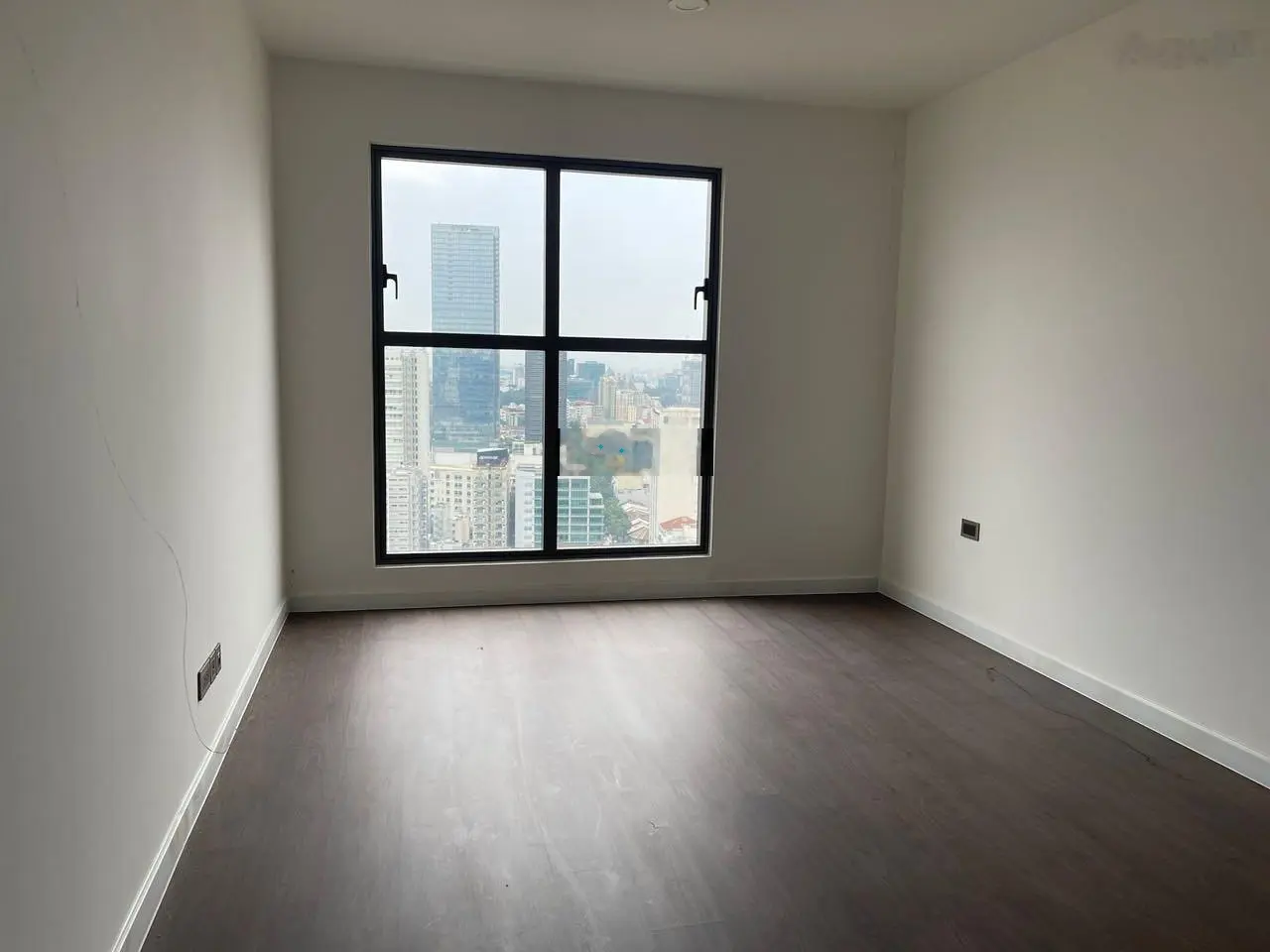 Chủ kẹt tiền bán gấp căn hộ 88m2 Saigon Royal quận 4 giá tốt