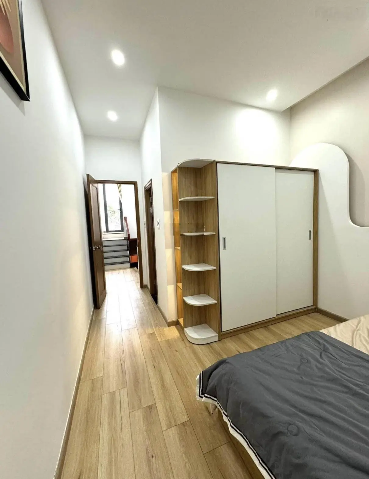 Bán gấp nhà Nguyễn Gia Trí, P25, Bình Thạnh. giá 2,4 tỷ,SHR, pháp lí chuẩn. Nhà mới bao đẹp