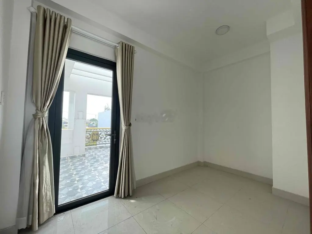 GĐ cần bán trả nợ 4x15m đường 8m thông gần chợ